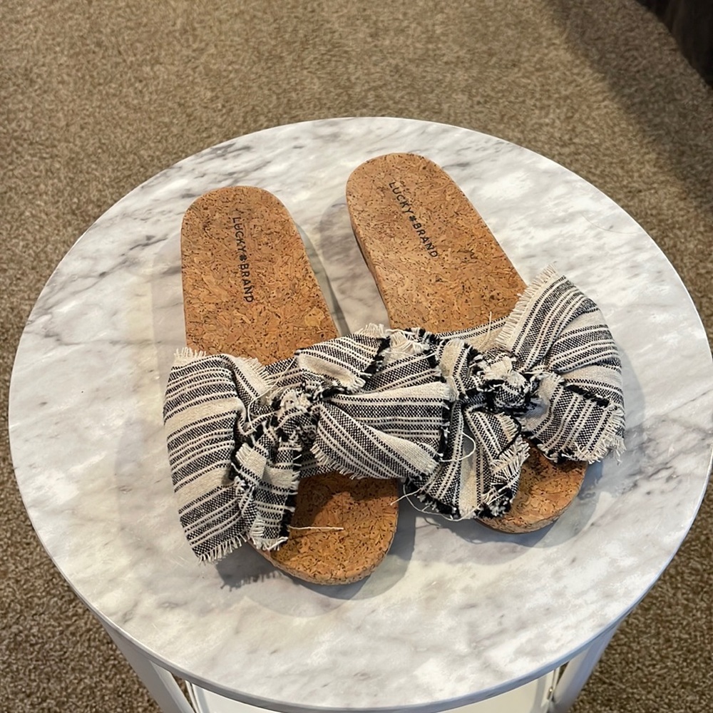 Lucky Brand Sandals